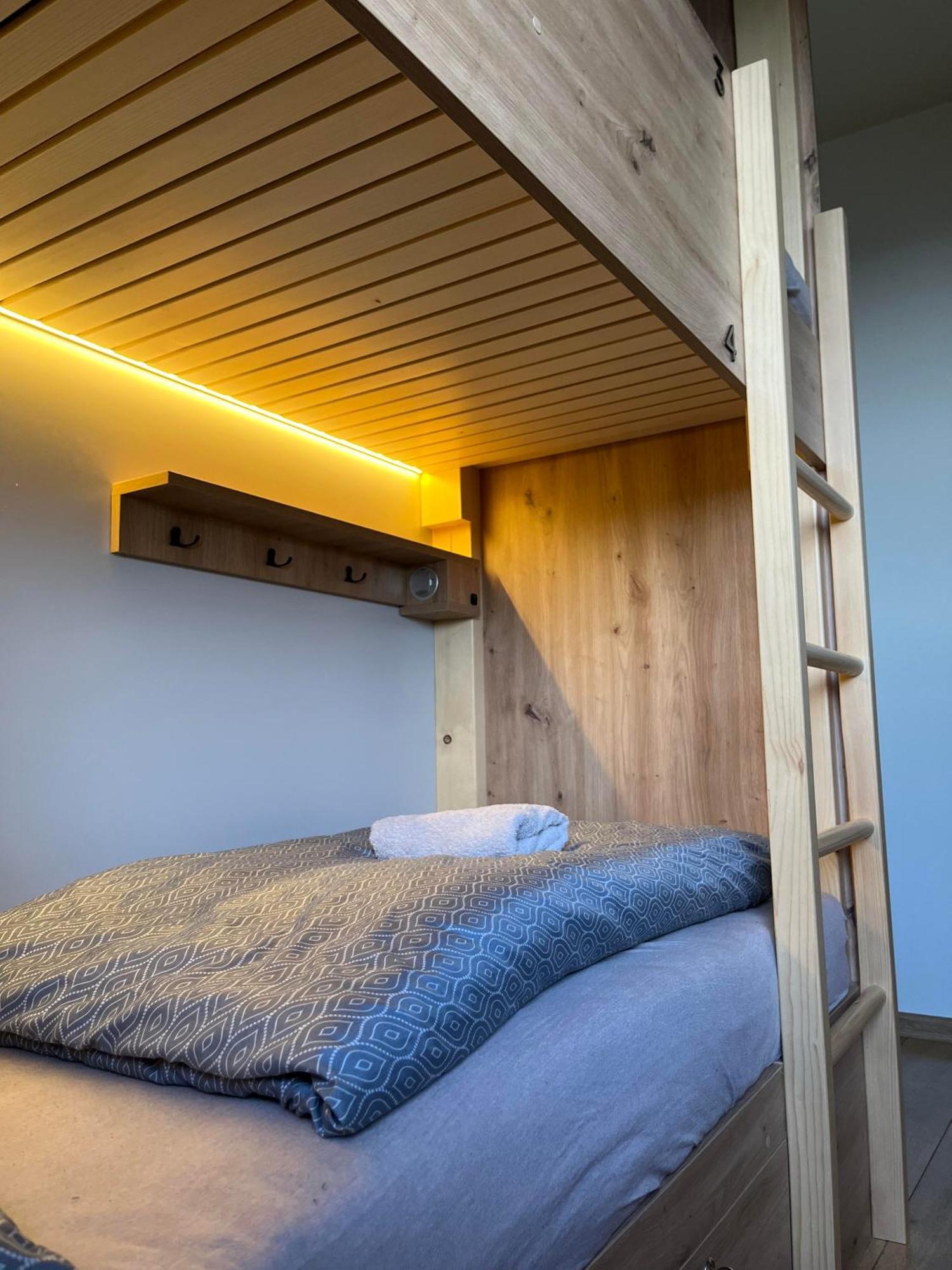 Sherpa'S Hostel High Tatras Štrbské Pleso Kültér fotó